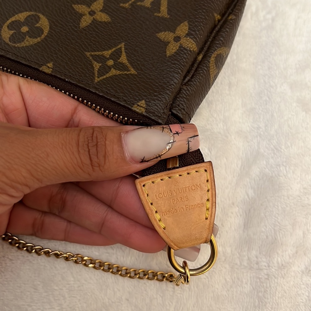 Louis Vuitton mini pochette - Picture 2 of 4